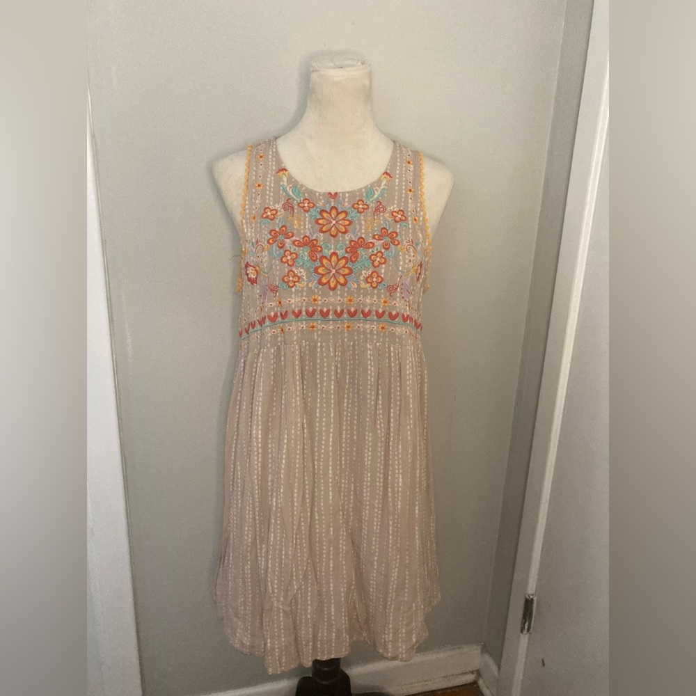 Savanna Jane Floral Dress - Picture 2 of 5